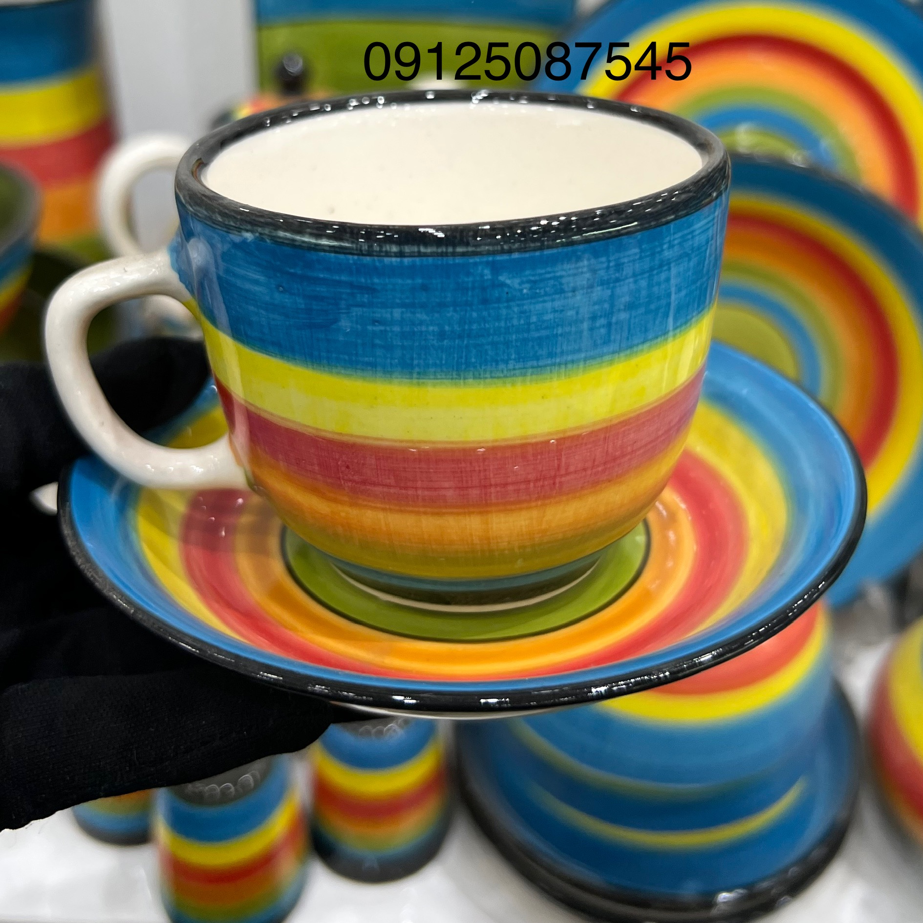 فنجان و نعلبکی سرامیک میبد یزد طرح رنگین کمانی